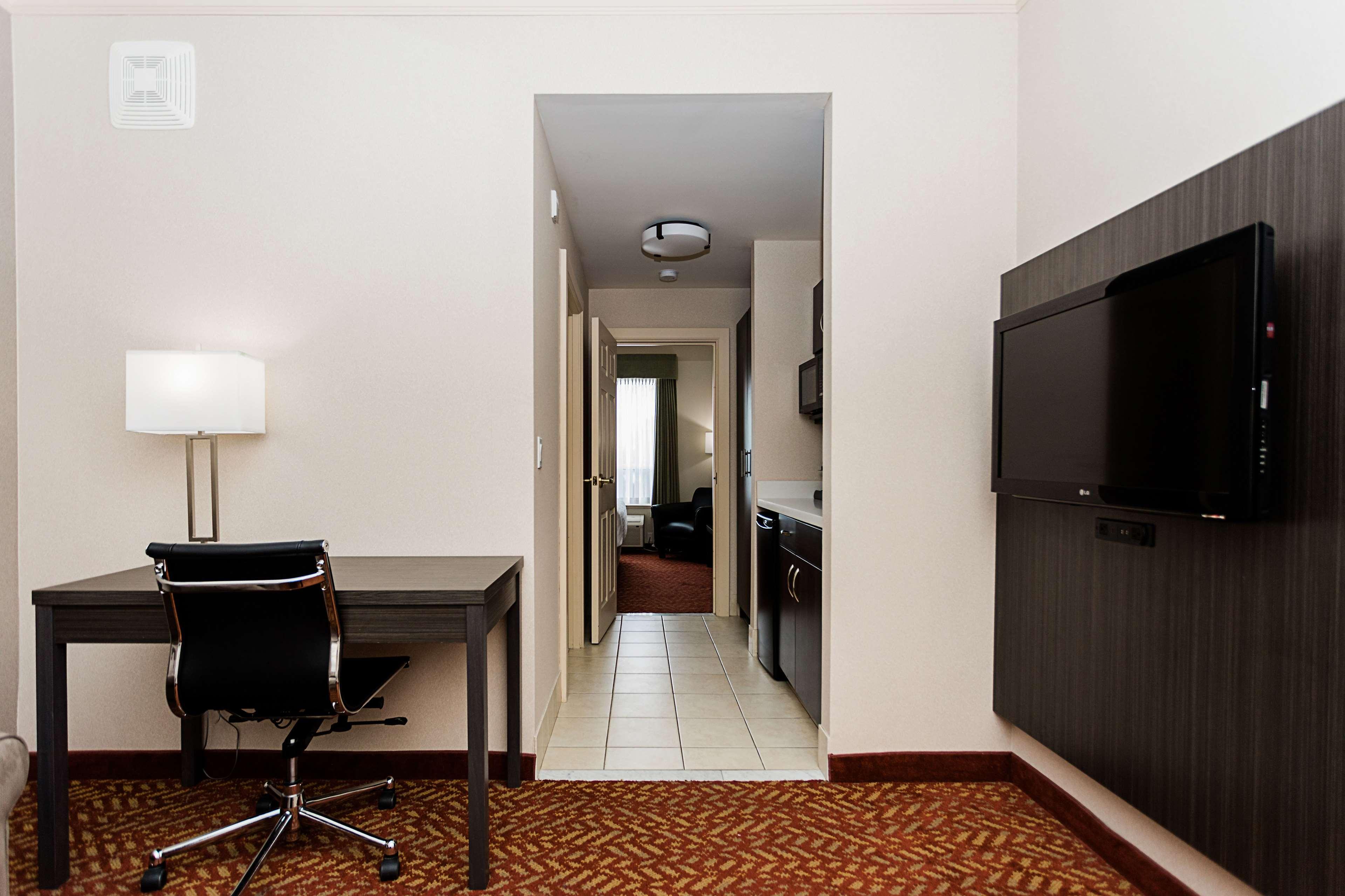 Best Western Inn On The Bay Owen Sound Exterior photo