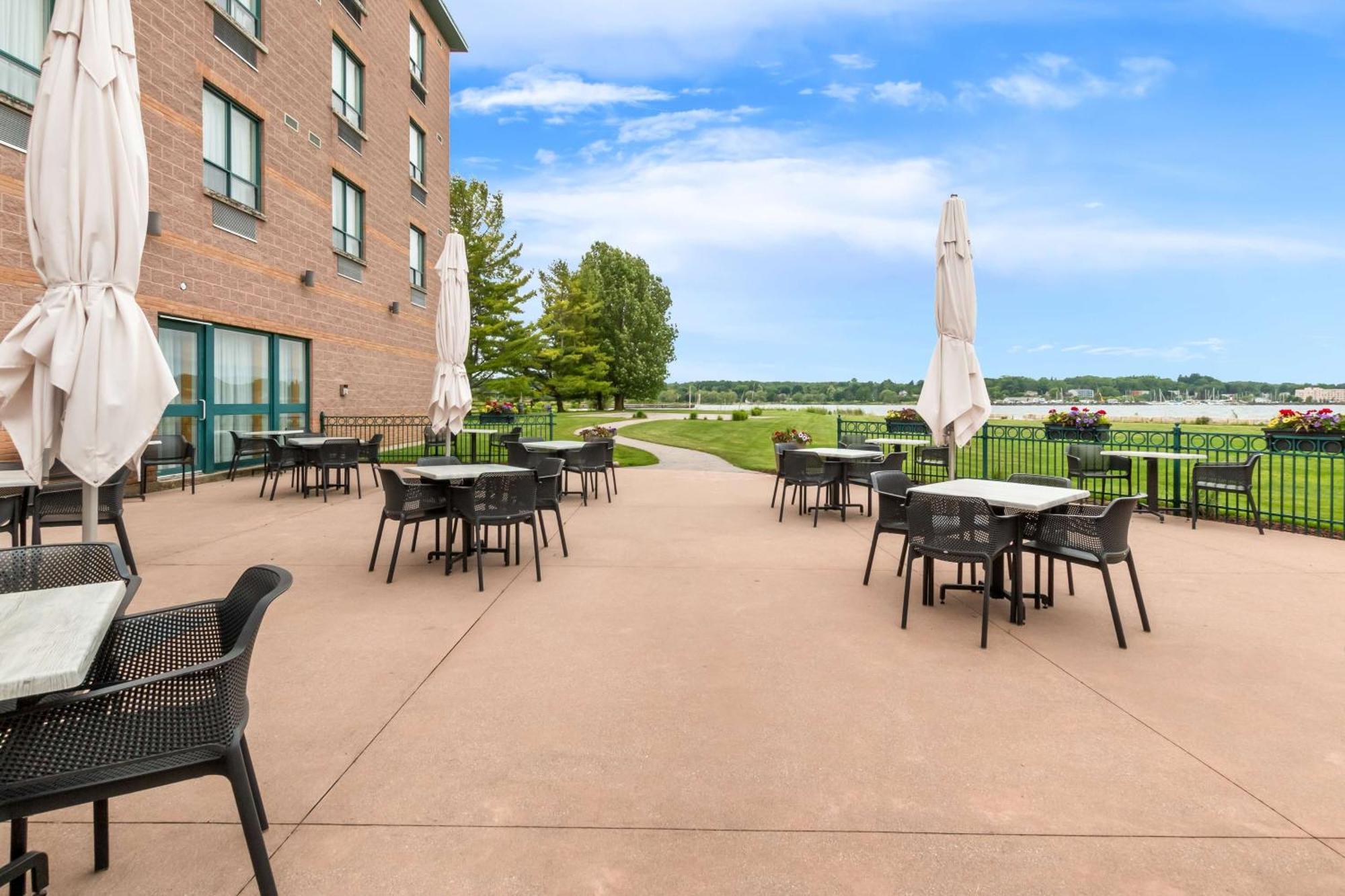 Best Western Inn On The Bay Owen Sound Exterior photo
